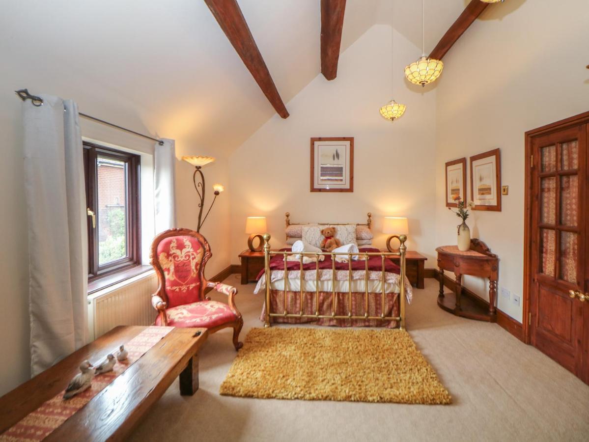 Villa The Haybarn Lichfield Exterior foto