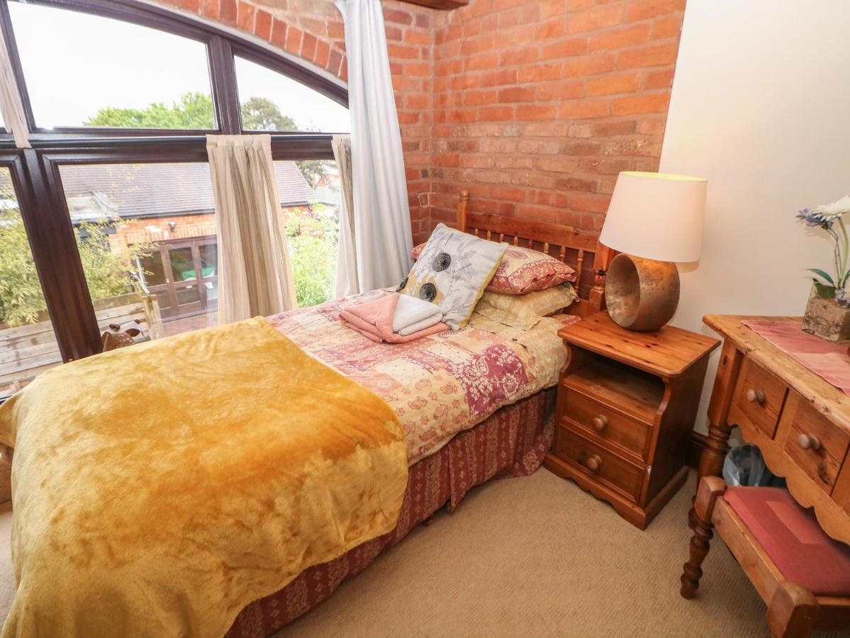 Villa The Haybarn Lichfield Exterior foto